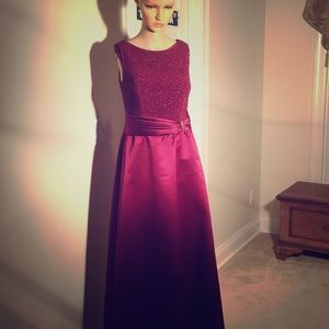 Satin and glitz! Prom and wedding!